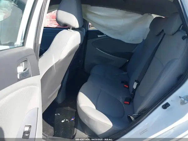 KMHCU5AE4HU336243 2017 HYUNDAI ACCENT - Image 8