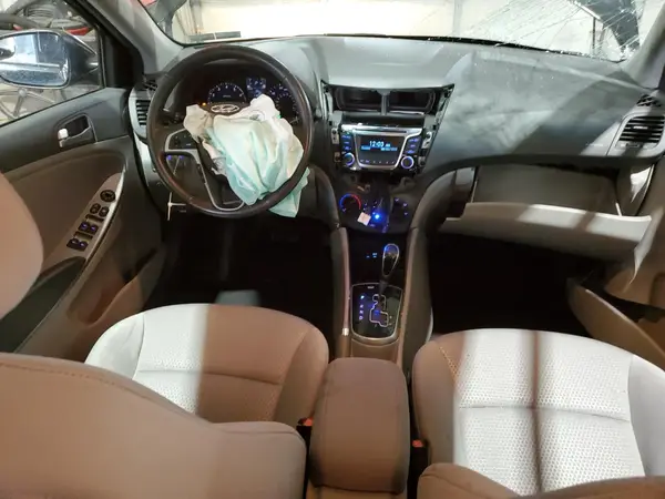 KMHCU5AE5GU246078 2016 HYUNDAI ACCENT - Image 8
