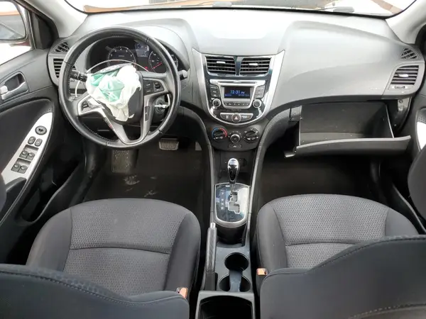 KMHCU5AE5GU251250 2016 HYUNDAI ACCENT - Image 8