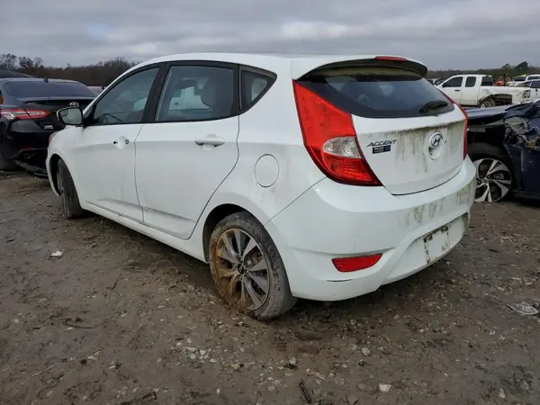 KMHCU5AE5GU272101 2016 HYUNDAI ACCENT - Image 2