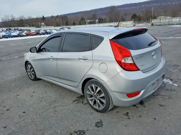 KMHCU5AE5HU350541 2017 HYUNDAI ACCENT - Image 2