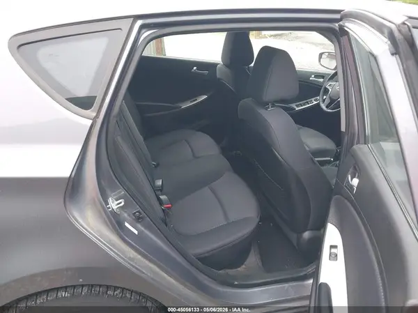 KMHCU5AE7GU259088 2016 HYUNDAI ACCENT - Image 8