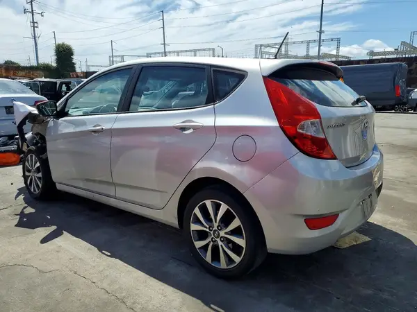 KMHCU5AE8GU237374 2016 HYUNDAI ACCENT - Image 2
