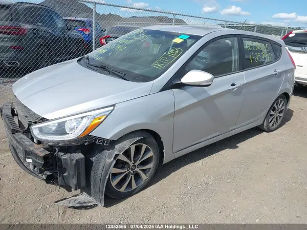 KMHCU5AE8GU257947 2016 HYUNDAI ACCENT - Image 2