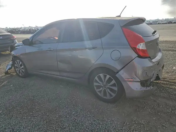 KMHCU5AE9HU365690 2017 HYUNDAI ACCENT - Image 2
