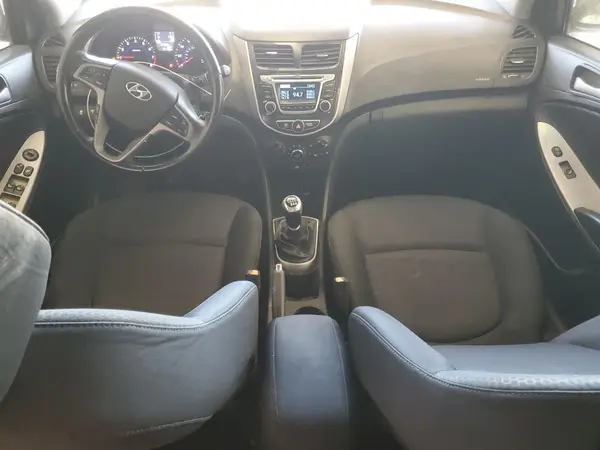 KMHCU5AEXGU240051 2016 HYUNDAI ACCENT - Image 8