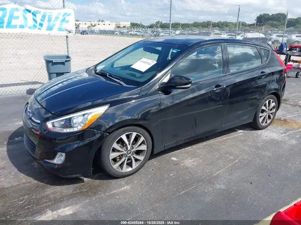 KMHCU5AEXHU354181 2017 HYUNDAI ACCENT - Image 2