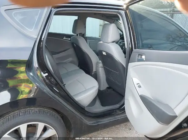 KMHCU5AEXHU365875 2017 HYUNDAI ACCENT - Image 8