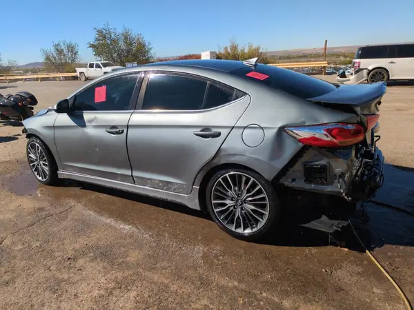 KMHD04LB0HU347639 2017 HYUNDAI ELANTRA - Image 2