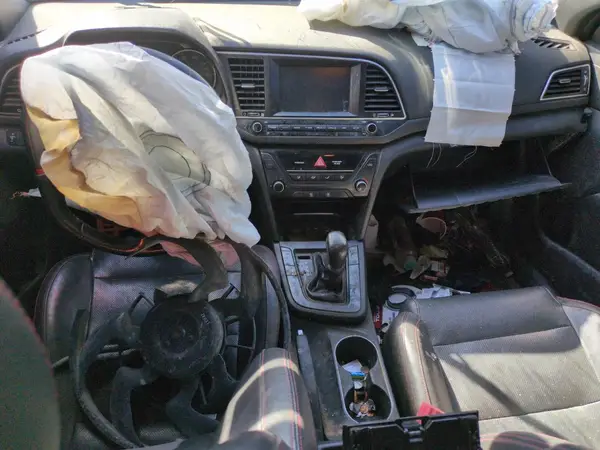 KMHD04LB0HU347639 2017 HYUNDAI ELANTRA - Image 8