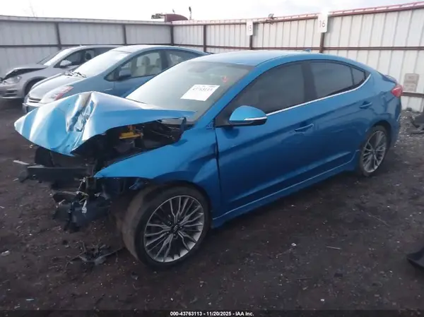 KMHD04LB0HU356597 2017 HYUNDAI ELANTRA - Image 2