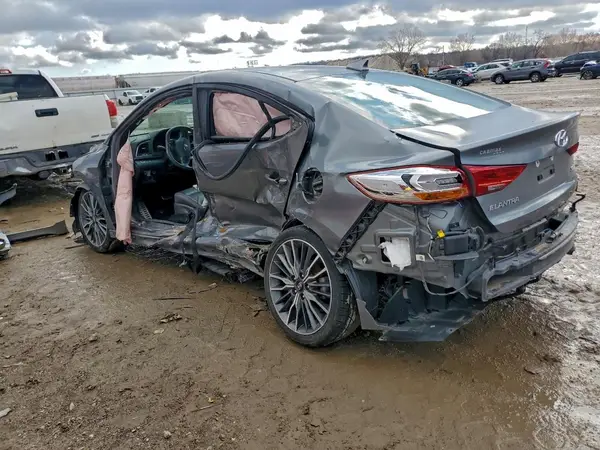 KMHD04LB0JU453904 2018 HYUNDAI ELANTRA - Image 2