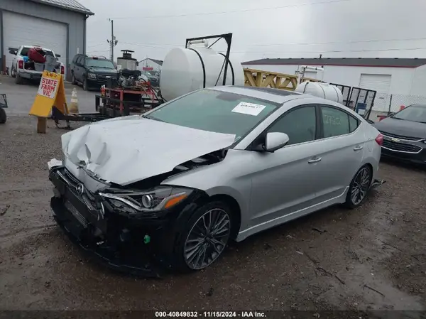KMHD04LB0JU479984 2018 HYUNDAI ELANTRA - Image 2
