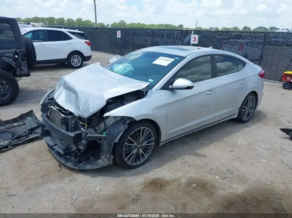 KMHD04LB0JU486370 2018 HYUNDAI ELANTRA - Image 2