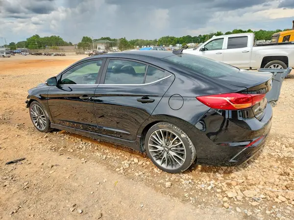 KMHD04LB0JU503863 2018 HYUNDAI ELANTRA - Image 2