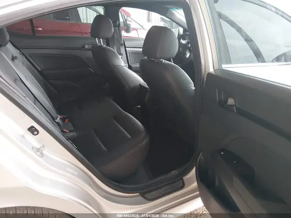 KMHD04LB0JU525300 2018 HYUNDAI ELANTRA - Image 8