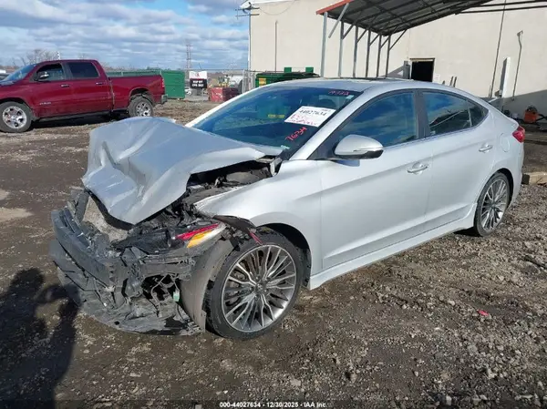 KMHD04LB0JU537639 2018 HYUNDAI ELANTRA - Image 2