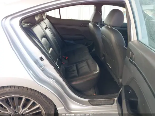 KMHD04LB0JU537639 2018 HYUNDAI ELANTRA - Image 8