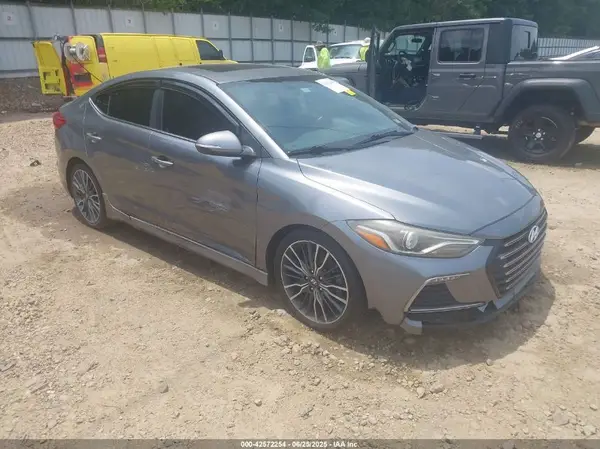 KMHD04LB0JU573587 2018 HYUNDAI ELANTRA - Image 1