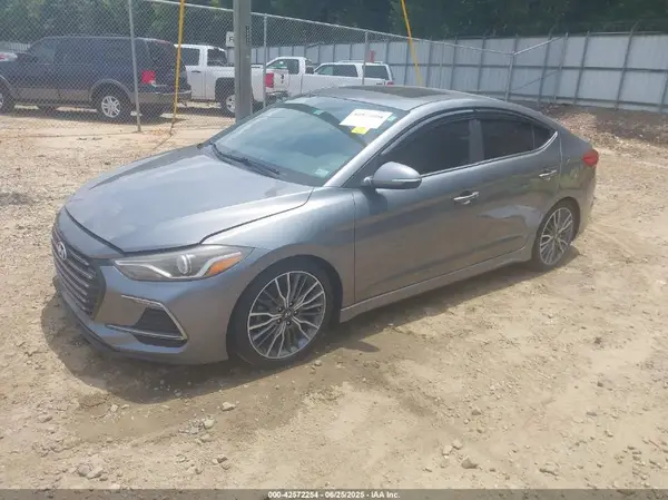 KMHD04LB0JU573587 2018 HYUNDAI ELANTRA - Image 2