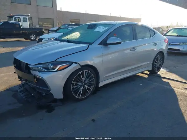 KMHD04LB0JU588798 2018 HYUNDAI ELANTRA - Image 2