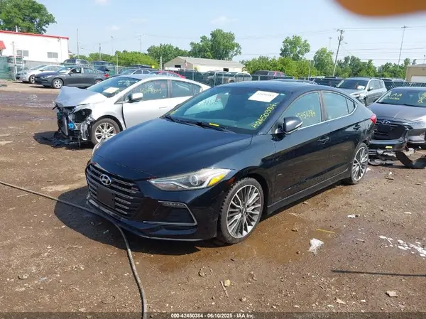KMHD04LB0JU703254 2018 HYUNDAI ELANTRA - Image 2