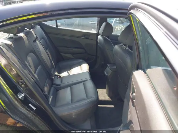 KMHD04LB0JU703254 2018 HYUNDAI ELANTRA - Image 8