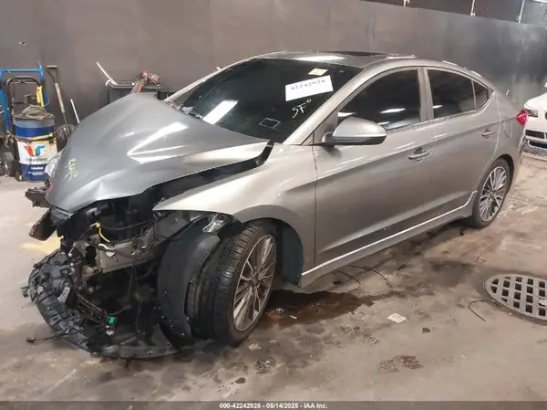 KMHD04LB0JU705246 2018 HYUNDAI ELANTRA - Image 2