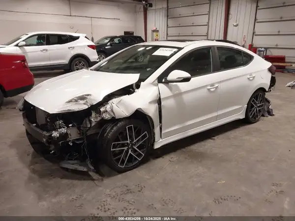 KMHD04LB0LU988346 2020 HYUNDAI ELANTRA - Image 2
