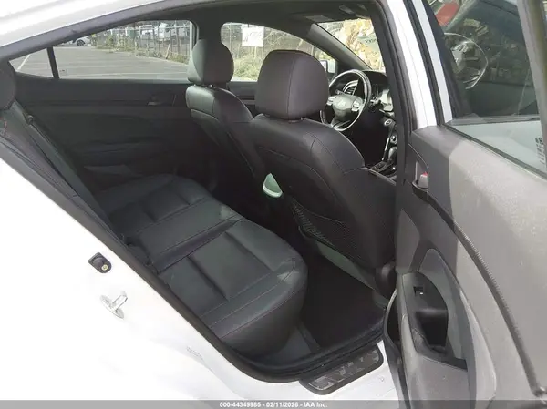 KMHD04LB1HU343695 2017 HYUNDAI ELANTRA - Image 8