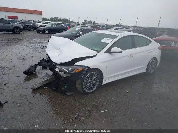 KMHD04LB1JU457136 2018 HYUNDAI ELANTRA - Image 2