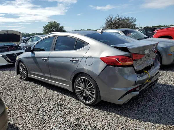 KMHD04LB1JU498799 2018 HYUNDAI ELANTRA - Image 2