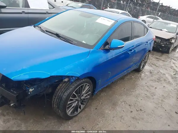 KMHD04LB1JU524253 2018 HYUNDAI ELANTRA - Image 2