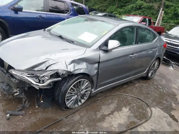 KMHD04LB1JU527430 2018 HYUNDAI ELANTRA - Image 2