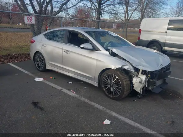 KMHD04LB1JU537956 2018 HYUNDAI ELANTRA - Image 1