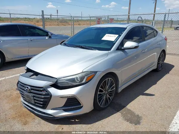 KMHD04LB1JU586669 2018 HYUNDAI ELANTRA - Image 2