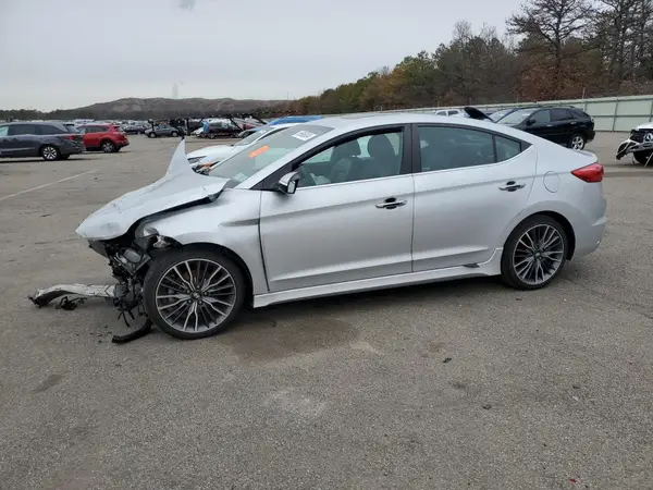 KMHD04LB1JU704851 2018 HYUNDAI ELANTRA - Image 1