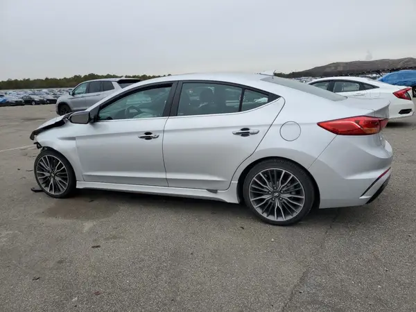 KMHD04LB1JU704851 2018 HYUNDAI ELANTRA - Image 2