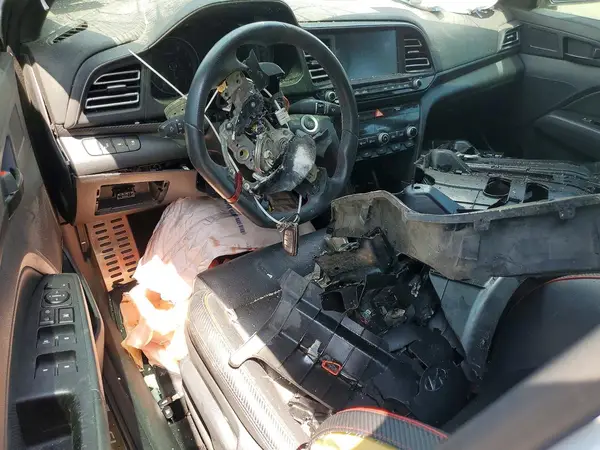 KMHD04LB1KU813070 2019 HYUNDAI ELANTRA - Image 8