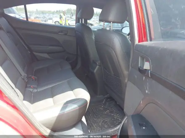KMHD04LB2HU328963 2017 HYUNDAI ELANTRA - Image 8