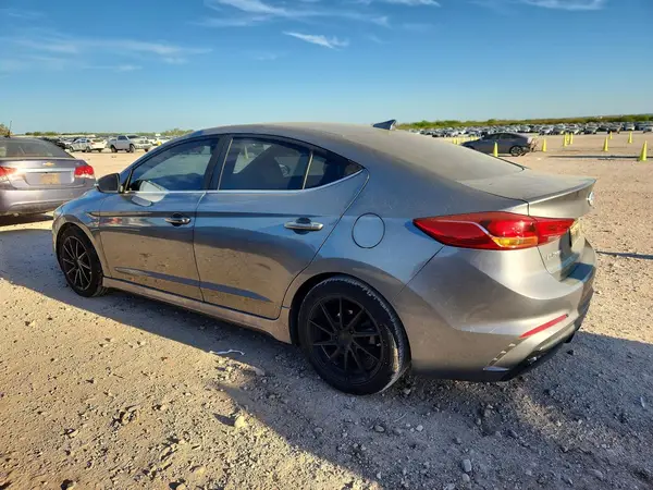 KMHD04LB2HU330972 2017 HYUNDAI ELANTRA - Image 2