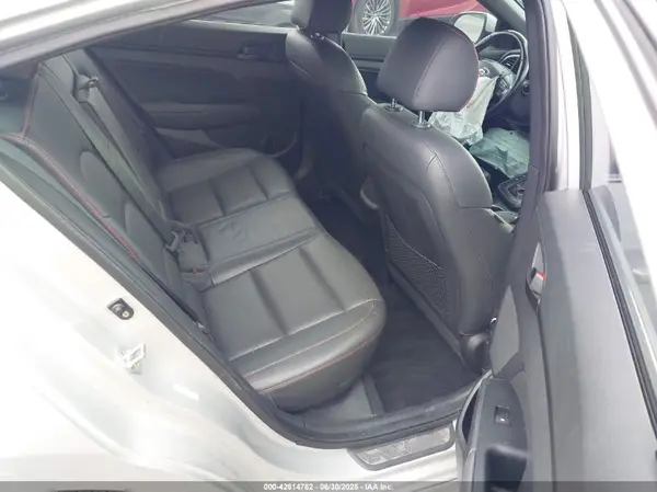 KMHD04LB2JU474012 2018 HYUNDAI ELANTRA - Image 8