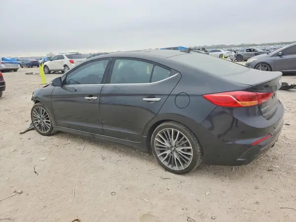KMHD04LB2JU484958 2018 HYUNDAI ELANTRA - Image 2