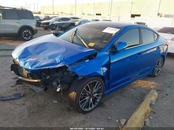 KMHD04LB2JU545676 2018 HYUNDAI ELANTRA - Image 2