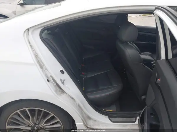 KMHD04LB2JU573283 2018 HYUNDAI ELANTRA - Image 8