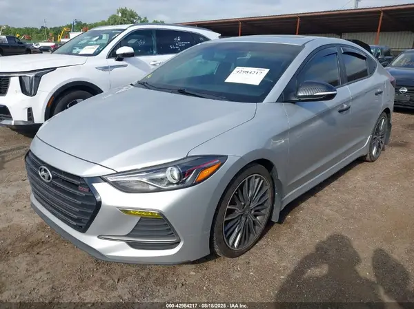 KMHD04LB2JU576541 2018 HYUNDAI ELANTRA - Image 2