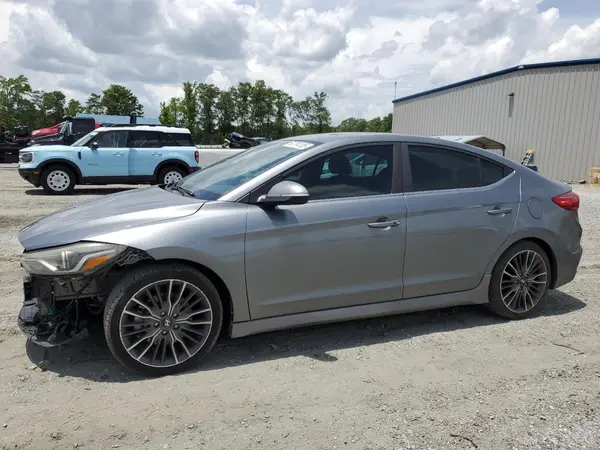 KMHD04LB2JU613281 2018 HYUNDAI ELANTRA - Image 1