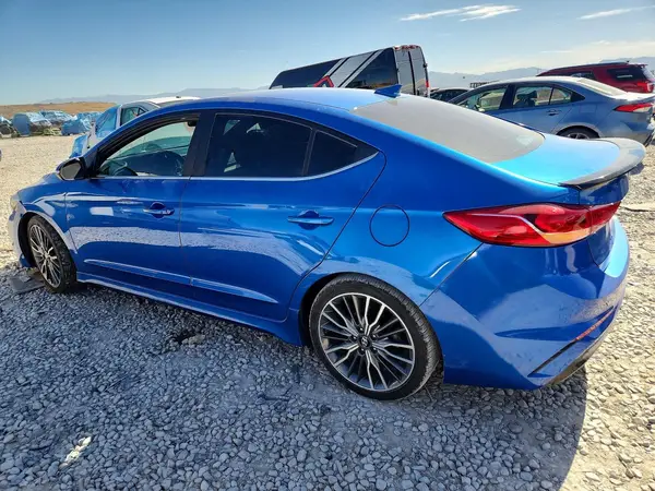 KMHD04LB2JU684996 2018 HYUNDAI ELANTRA - Image 2