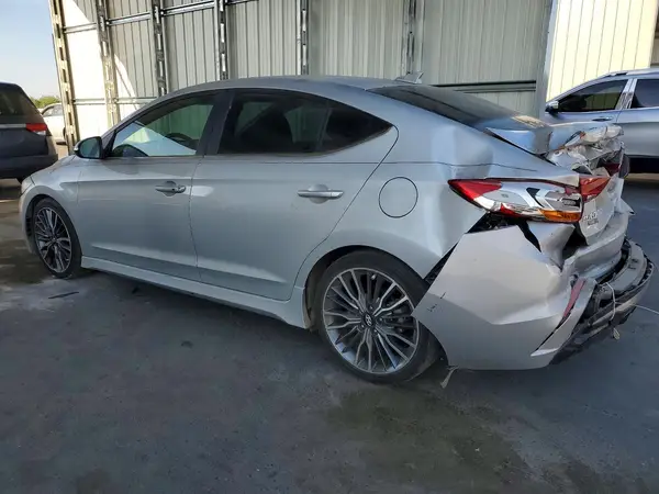 KMHD04LB2JU702249 2018 HYUNDAI ELANTRA - Image 2