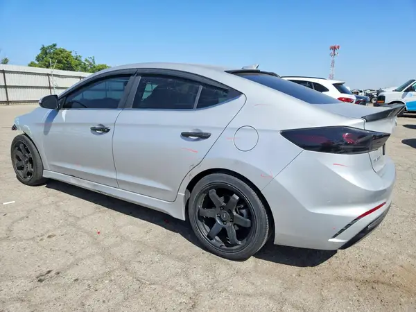 KMHD04LB2JU704289 2018 HYUNDAI ELANTRA - Image 2